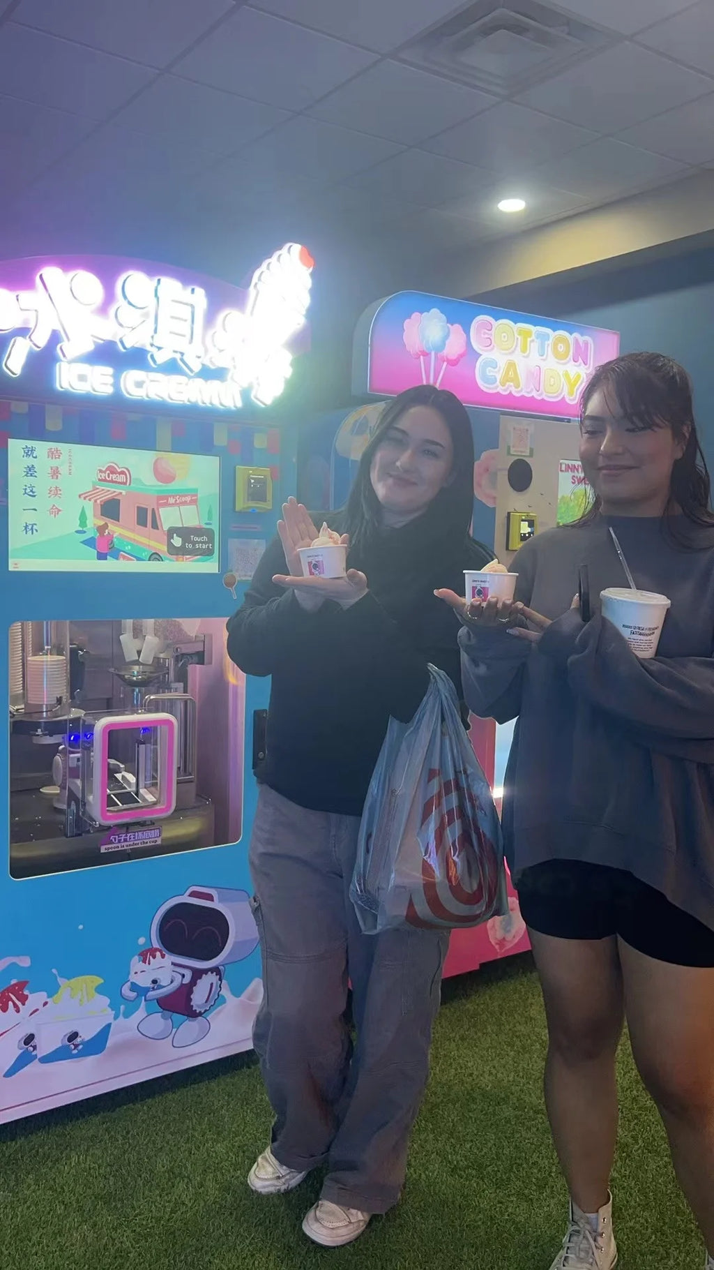 Customized Smart Business Self Service Ice Cream Vending Robot Automatic Metal Machine with SDK Function Commercial Equipment