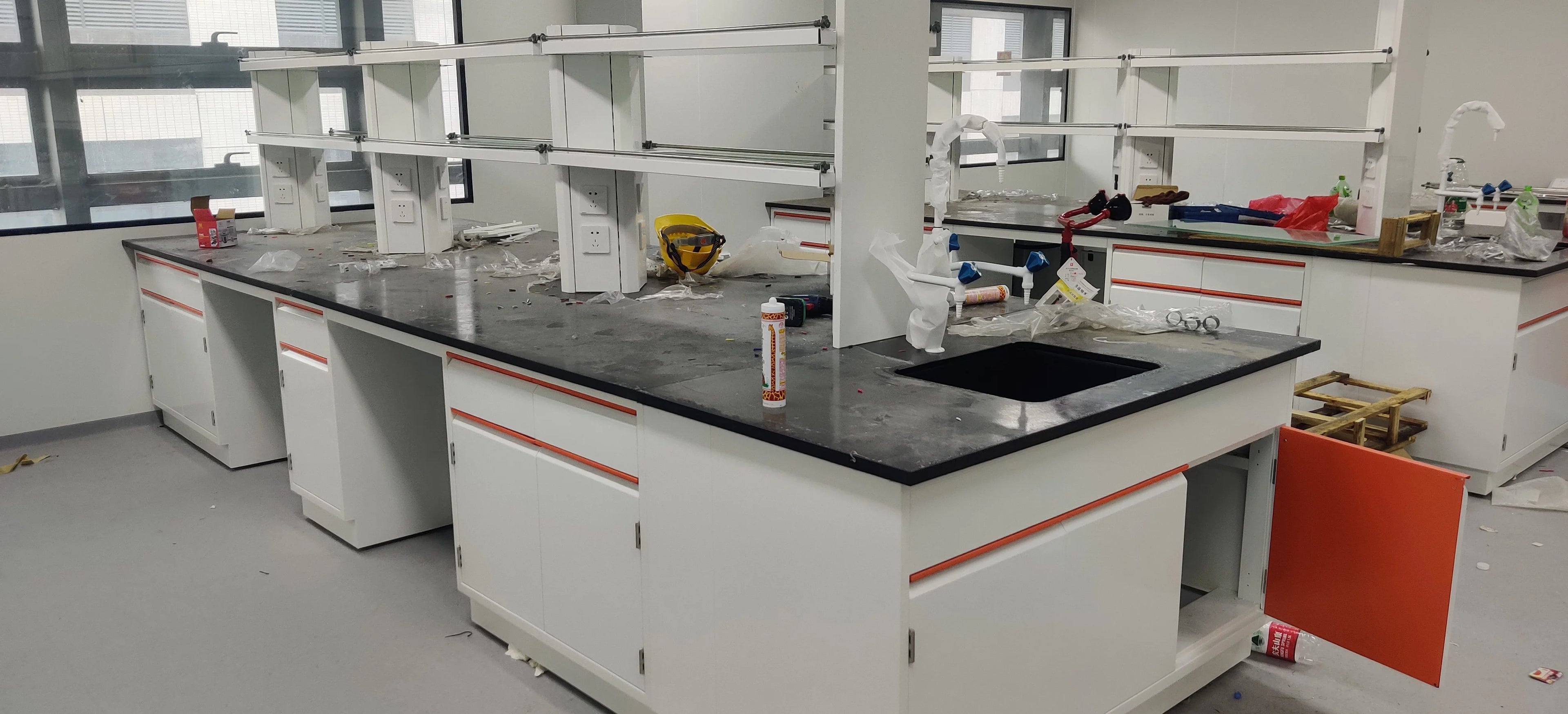 Laboratory Furniture Biology Bench C-Frame Lab Island Table With Sink And Reagent Shelf