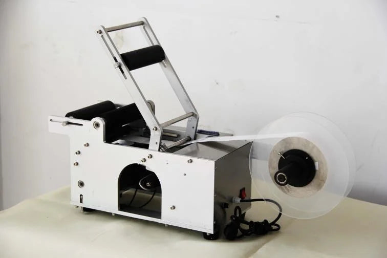 LT-50 Semi-Automatic Bottle Labeling Machine Adjustable Conveyor For Cartons Metal Glass Paper Wood PLC - Image 2